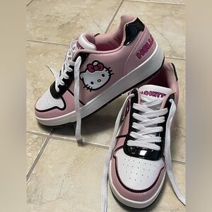 Hello Kitty Sneakers Size 8 Casual Sport Court Shoes Pink Sanrio New without box